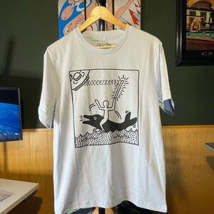 Keith Haring Men’s White Graphic T-Shirt — Black Print dolphin size M